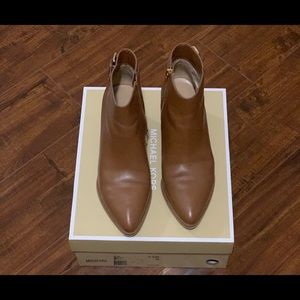 Michael Kors Sailor Ankle Boot size 7.5 (38)